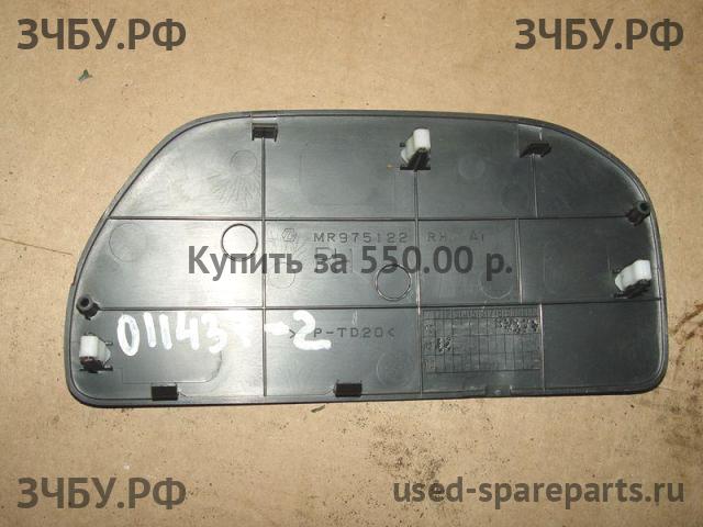 Mitsubishi Outlander 1 (CU) Накладка