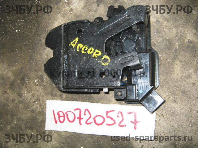 Honda Accord 7 Замок багажника