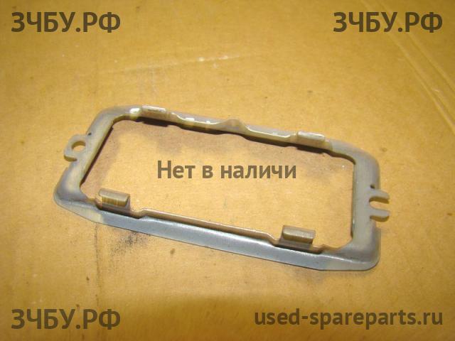 Mitsubishi Pajero/Montero 3 Кронштейн