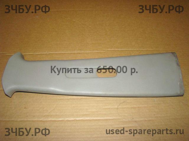 Mitsubishi Pajero/Montero 3 Накладка стойки средней левой