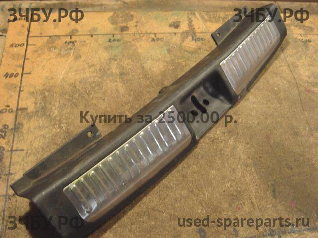 Mitsubishi Outlander 1 (CU) Накладка на порог (кузов внутри)