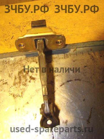 Mitsubishi Outlander 1 (CU) Ограничитель двери