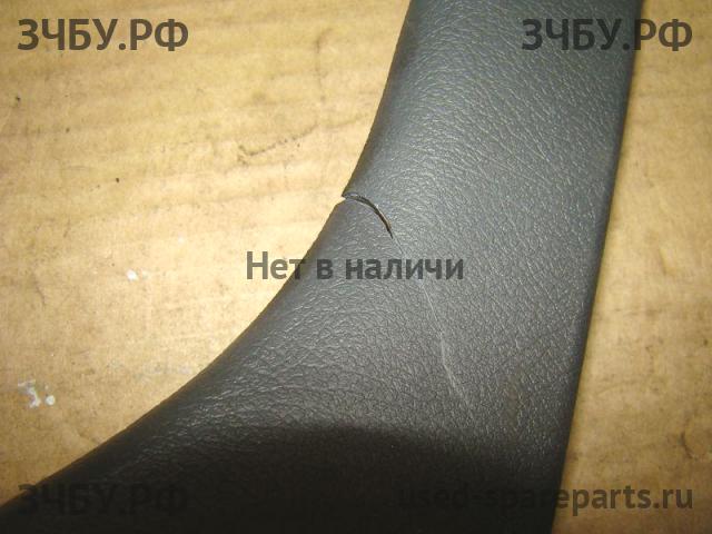 Mitsubishi Pajero/Montero 2 Накладка стойки передней левой