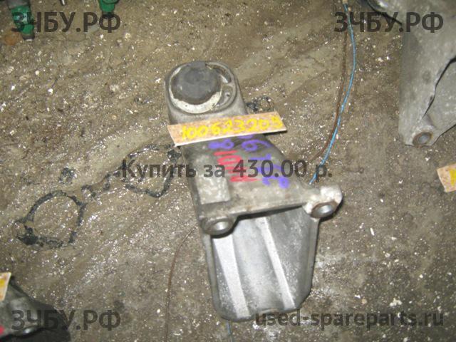 Audi 80/90 [B3] Кронштейн крепления ДВС