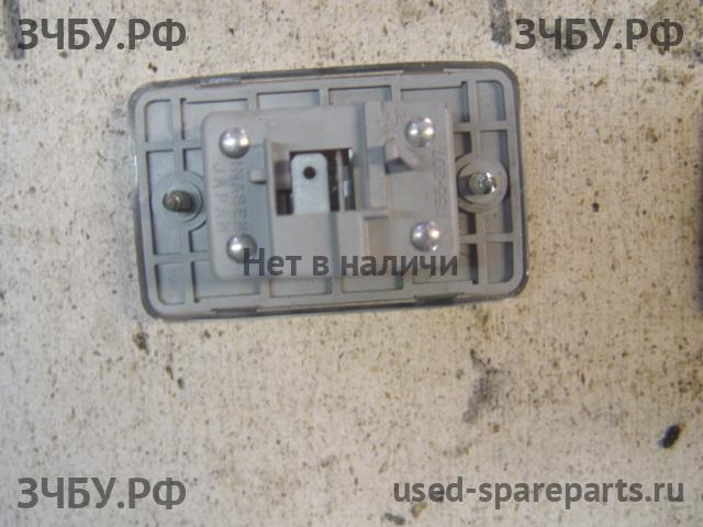 Mitsubishi Pajero/Montero 3 Плафон салонный