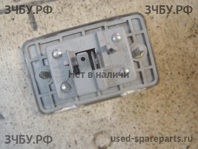 Mitsubishi Pajero/Montero 3 Плафон салонный