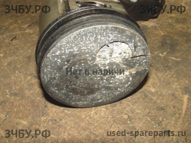 Toyota Land Cruiser 80 Поршень с шатуном