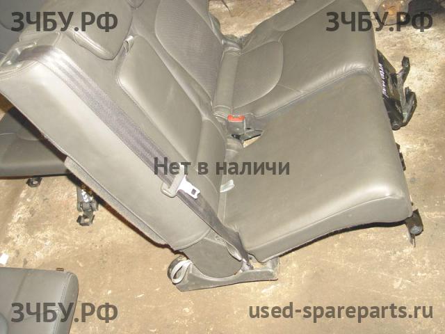 Nissan Pathfinder 2 (R51) Сиденье
