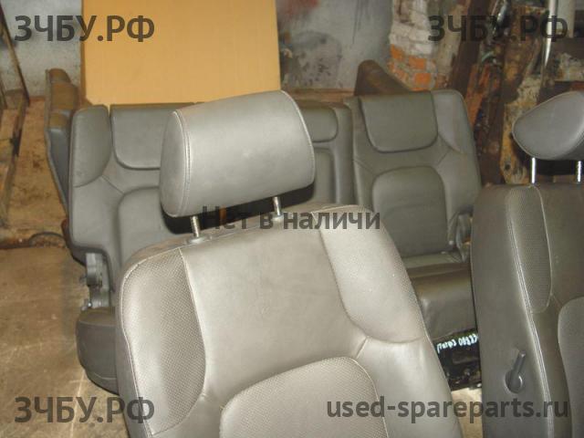 Nissan Pathfinder 2 (R51) Сиденья (комплект)