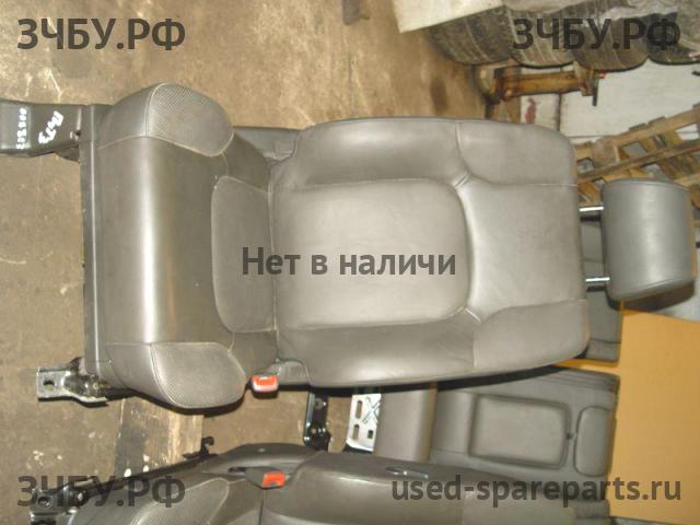 Nissan Pathfinder 2 (R51) Сиденье