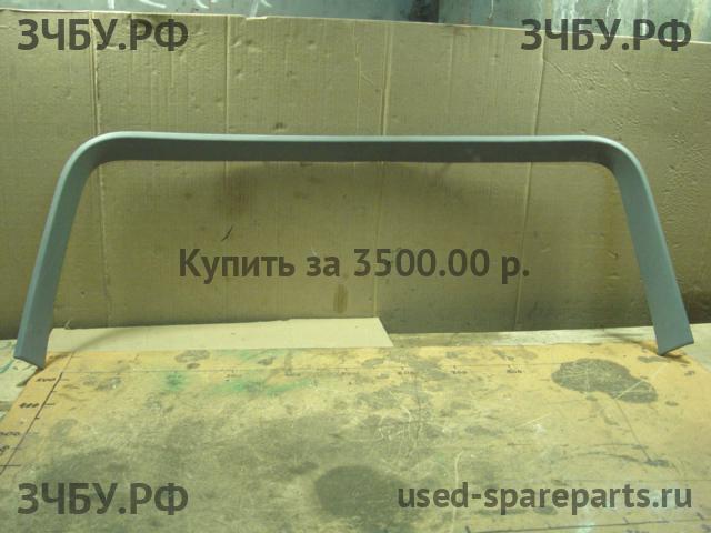 Toyota Land Cruiser 100 Накладка крышки багажника
