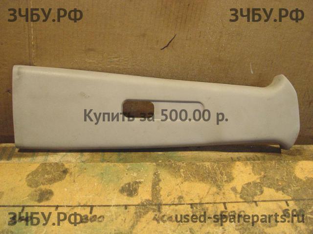 Mitsubishi Pajero/Montero 3 Накладка стойки средней правой