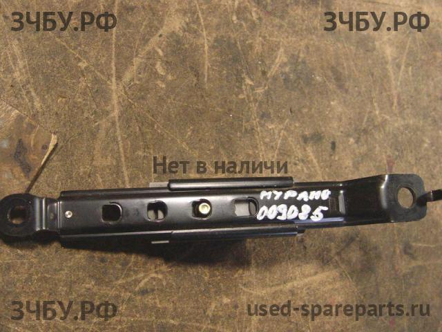 Nissan Murano (Z50) Кронштейн