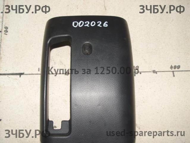 Toyota Land Cruiser 120 (PRADO) Кожух рулевой колонки