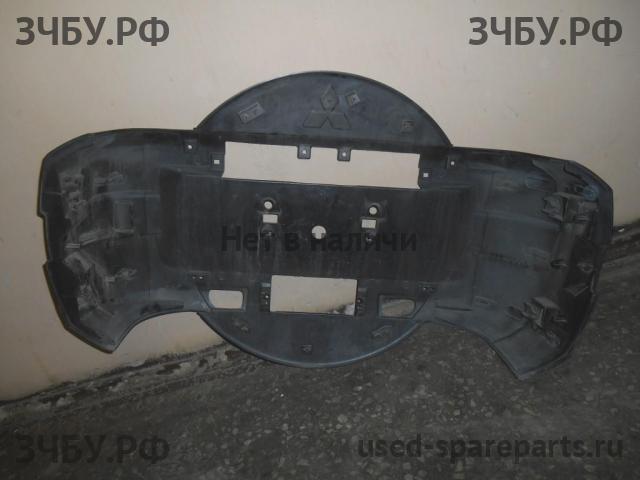 Mitsubishi Pajero/Montero 4 Колпак запасного колеса