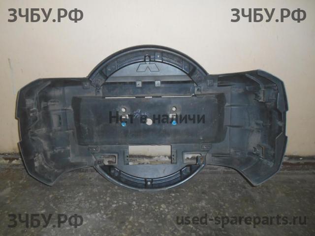 Mitsubishi Pajero/Montero 4 Колпак запасного колеса