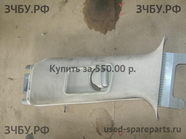 Land Rover Range Rover Sport 1 Накладка стойки средней левой