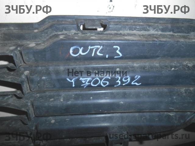 Mitsubishi Outlander 3 Решетка в бампер