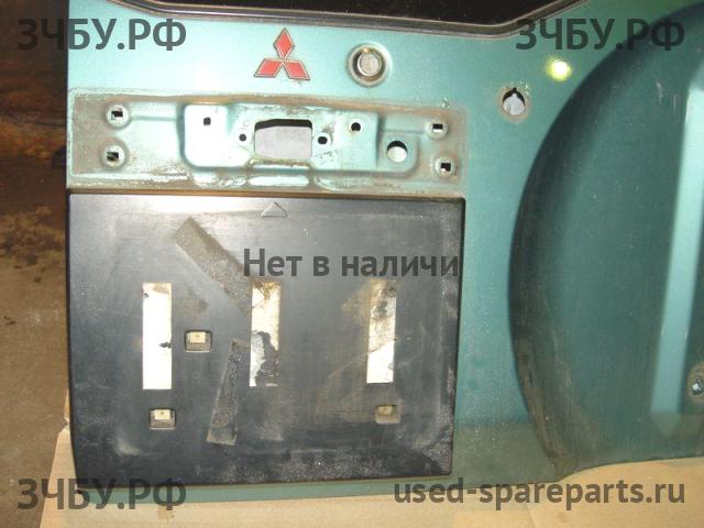 Mitsubishi Pajero Pinin (H60) Дверь багажника