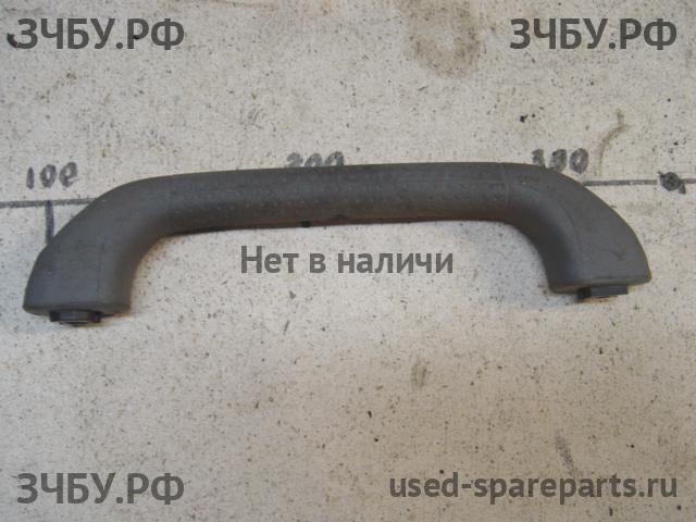 Toyota Land Cruiser 100 Ручка бардачка