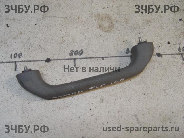 Toyota Land Cruiser 100 Ручка бардачка
