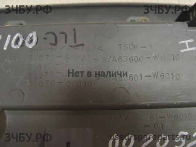 Toyota Land Cruiser 100 Плафон салонный