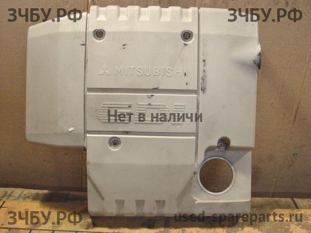 Mitsubishi Pajero Pinin (H60) Кожух двигателя (накладка, крышка на двигатель)