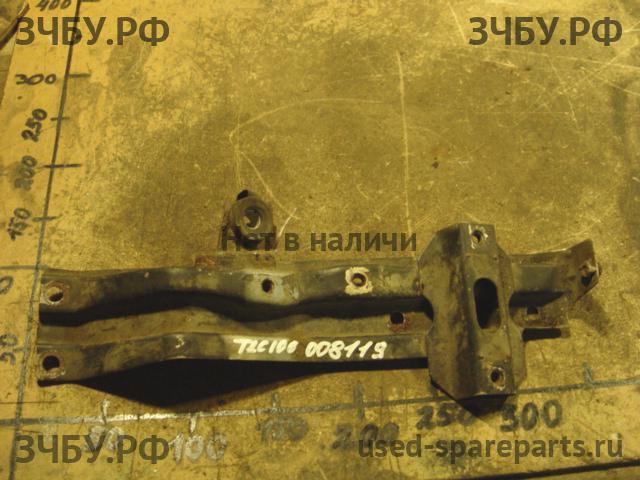 Toyota Land Cruiser 100 Кронштейн