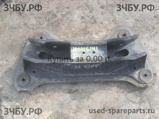 Hyundai Santa Fe 1 (SM) Балка задняя поперечная
