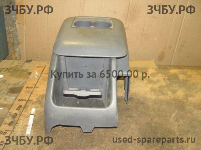 Toyota Land Cruiser 90 (PRADO) Консоль между сиденьями (Подлокотник)
