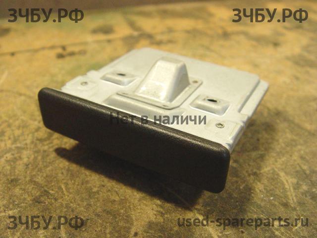 Mitsubishi Pajero Pinin (H60) Пепельница