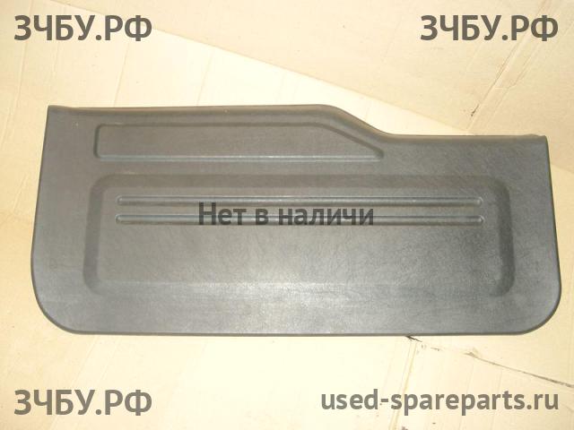 Mitsubishi Pajero Pinin (H60) Обшивка двери багажника