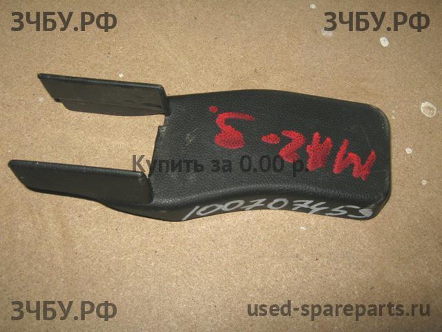 Mazda 3 [BK] Пластик салона