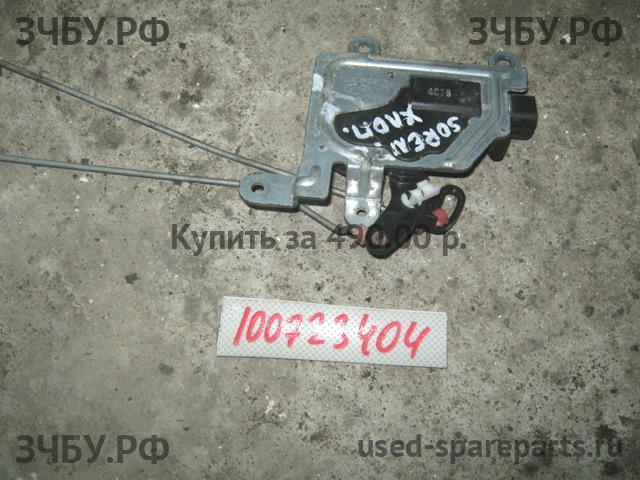 KIA Sorento 1 Замок багажника