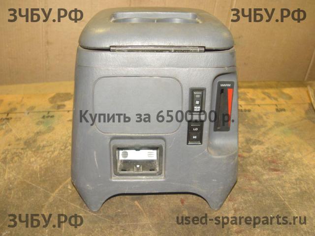 Toyota Land Cruiser 90 (PRADO) Консоль между сиденьями (Подлокотник)