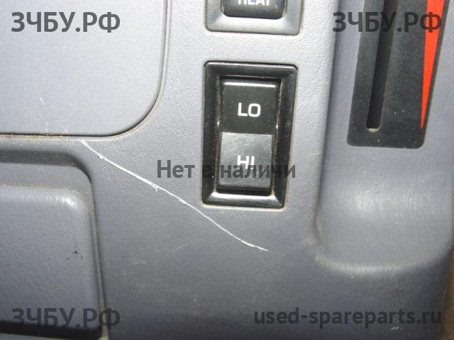Toyota Land Cruiser 90 (PRADO) Консоль между сиденьями (Подлокотник)