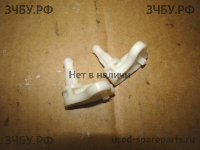 Ford Escape 1 Кронштейн