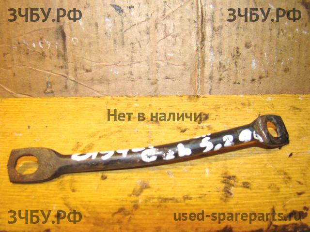 Jeep Grand Cherokee 1 Кронштейн