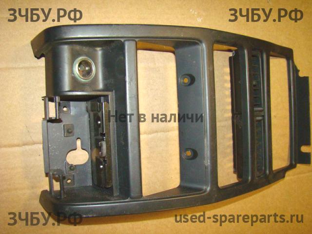 Jeep Grand Cherokee 1 Консоль между сиденьями (Подлокотник)