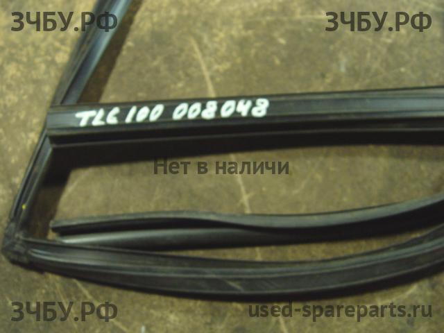 Toyota Land Cruiser 100 Уплотнитель двери