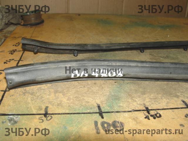Toyota Land Cruiser 100 Уплотнитель