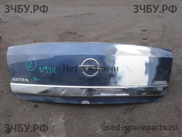 Opel Astra H Крышка багажника