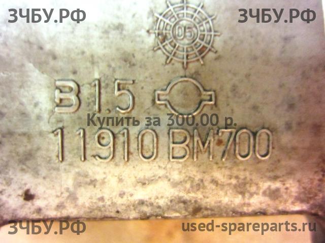 Nissan Primera P12 Кронштейн генератора
