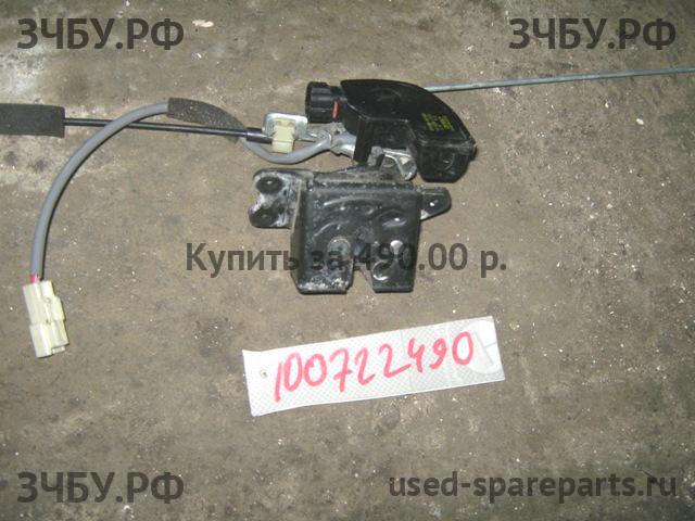 Toyota Highlander 1 Замок багажника