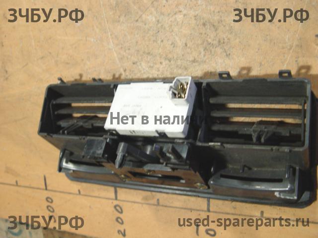 Mitsubishi Pajero/Montero 2 Накладка декоративная на торпедо