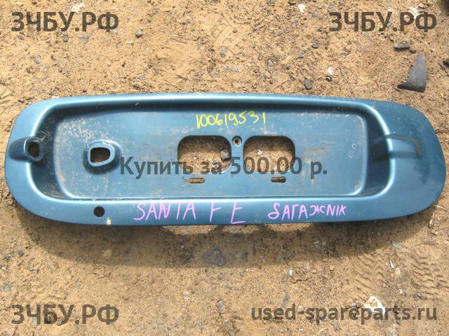 Hyundai Santa Fe 1 (SM) Накладка на дверь багажника