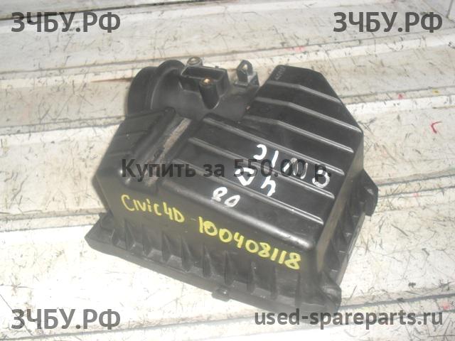 Honda Civic 8 (4D) Корпус воздушного фильтра
