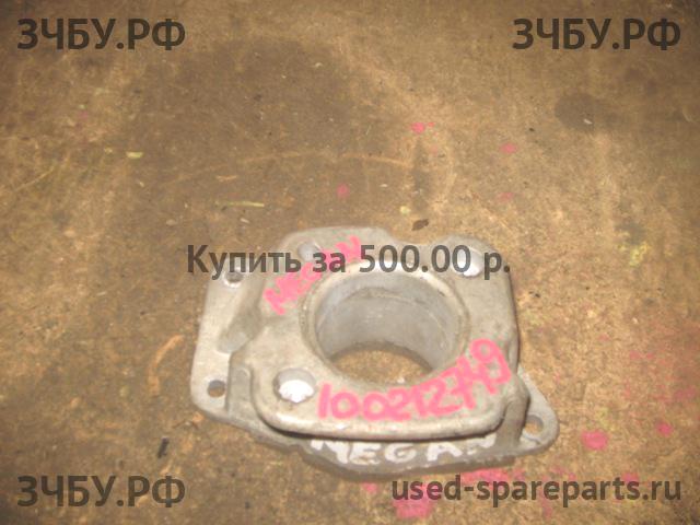 Renault Megane 2 Опора двигателя