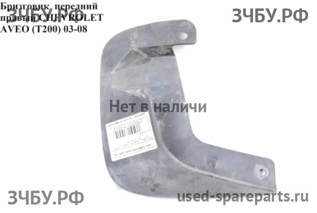 Chevrolet Aveo 1 (T200) Брызговик передний правый