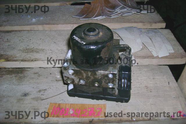 Chrysler Voyager/Caravan 4 Блок ABS (насос)